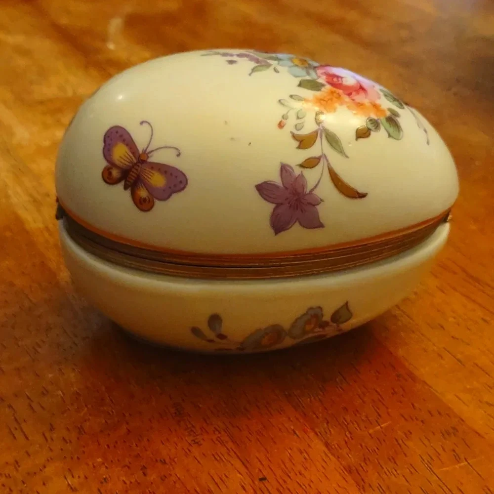 Vintage Lefton Porcelain Egg Trinket Box Hand Painted
